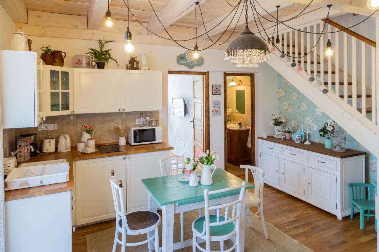 Vanilia Apartman Eger Ngoại thất bức ảnh