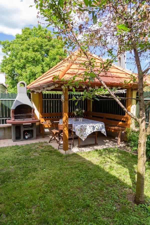 Vanilia Apartman Eger Ngoại thất bức ảnh