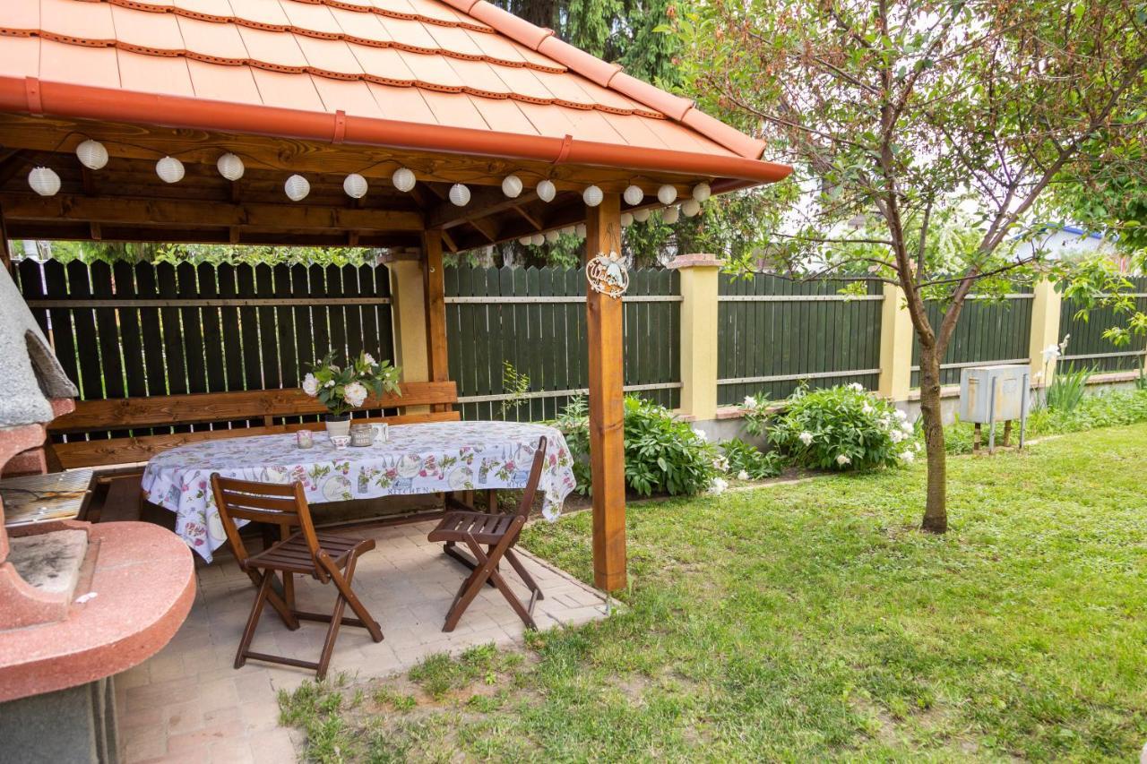Vanilia Apartman Eger Ngoại thất bức ảnh
